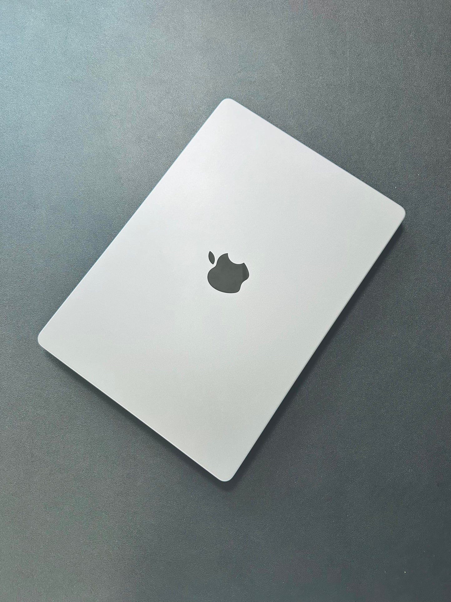 MacBook Pro 14" 2023 / M2 Pro / 16 RAM / 500 SSD