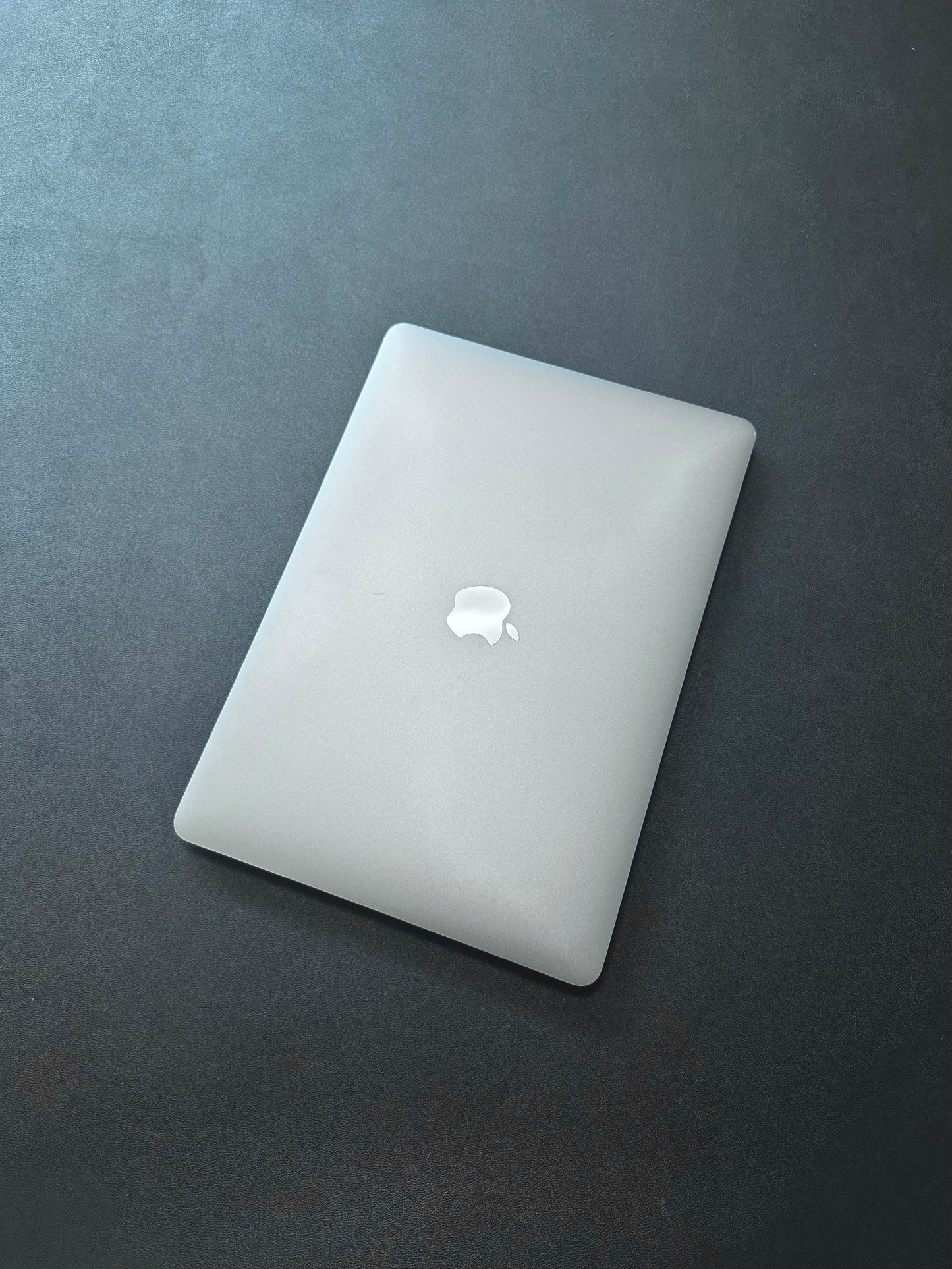 MacBook Pro 13" 2018 / Core i7 / 16RAM / 256SSD