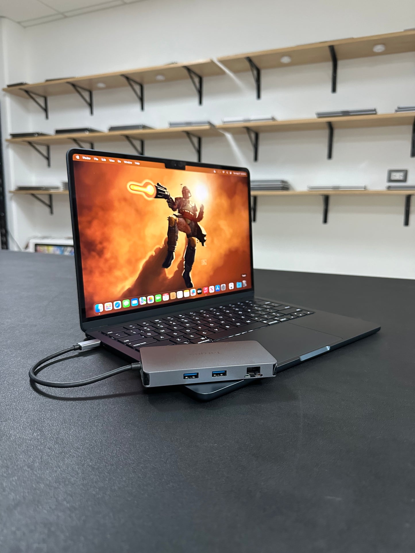 MacBook AIR 13” 2024 / M3 / 8 RAM / 250 SSD